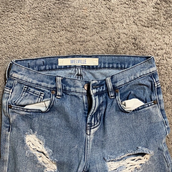 Brandy Melville Distressed Washed Skinny Jeans - Picture 3 of 7